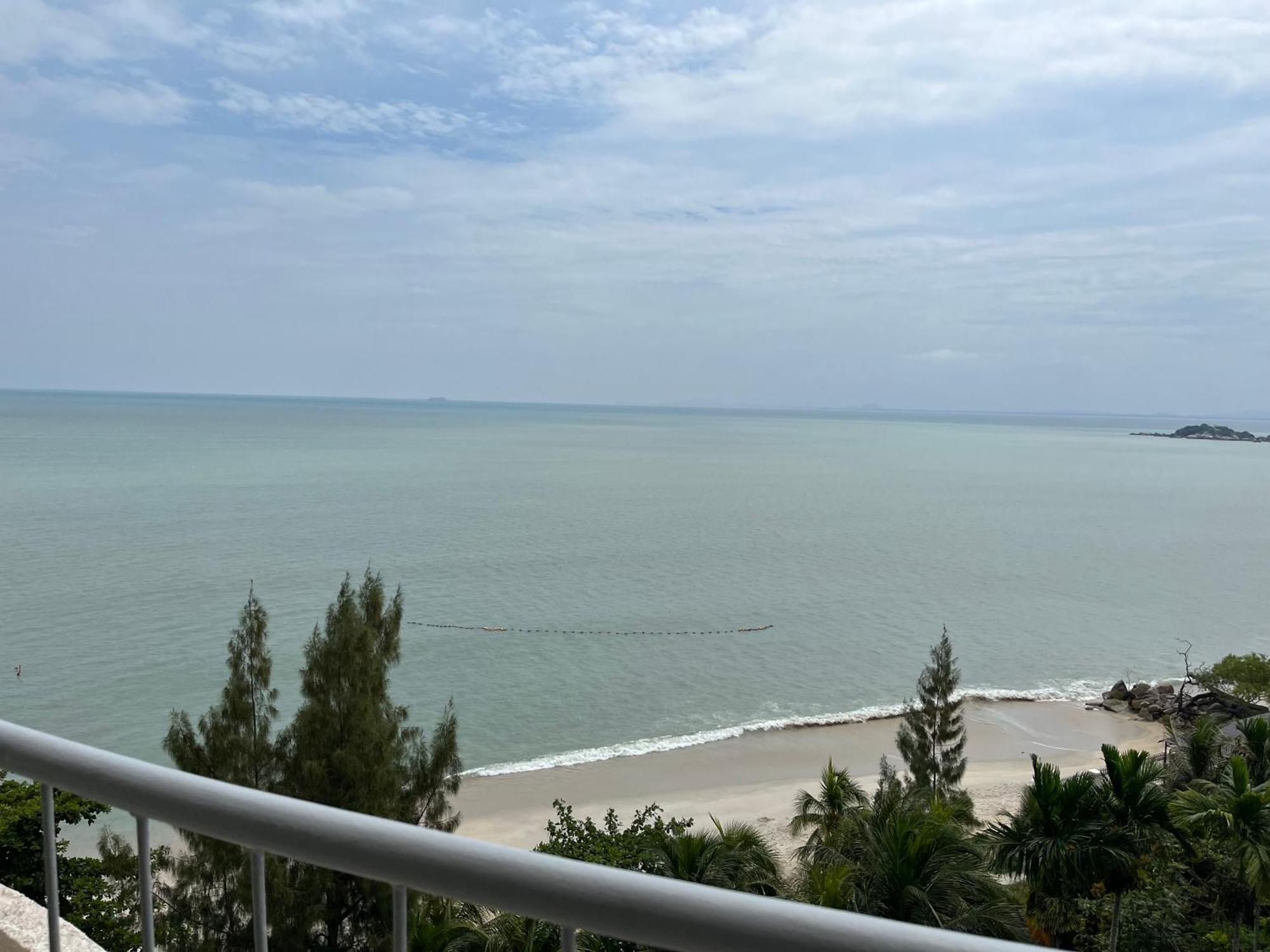 فندق Paradise By The Sea In Penang By Veron At Rainbow Paradise تانجونغ بونغاه المظهر الخارجي الصورة