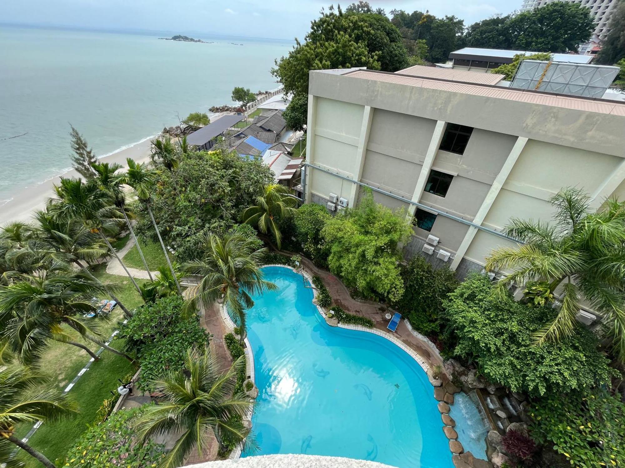 فندق Paradise By The Sea In Penang By Veron At Rainbow Paradise تانجونغ بونغاه المظهر الخارجي الصورة